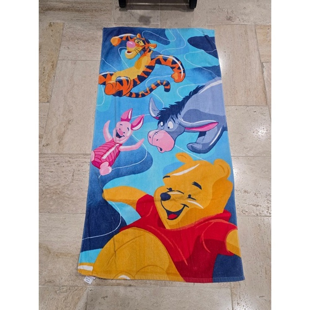 Vintage Disney Store Pooh Eeyore Piglet Tigger and Friends Beach Towel‎